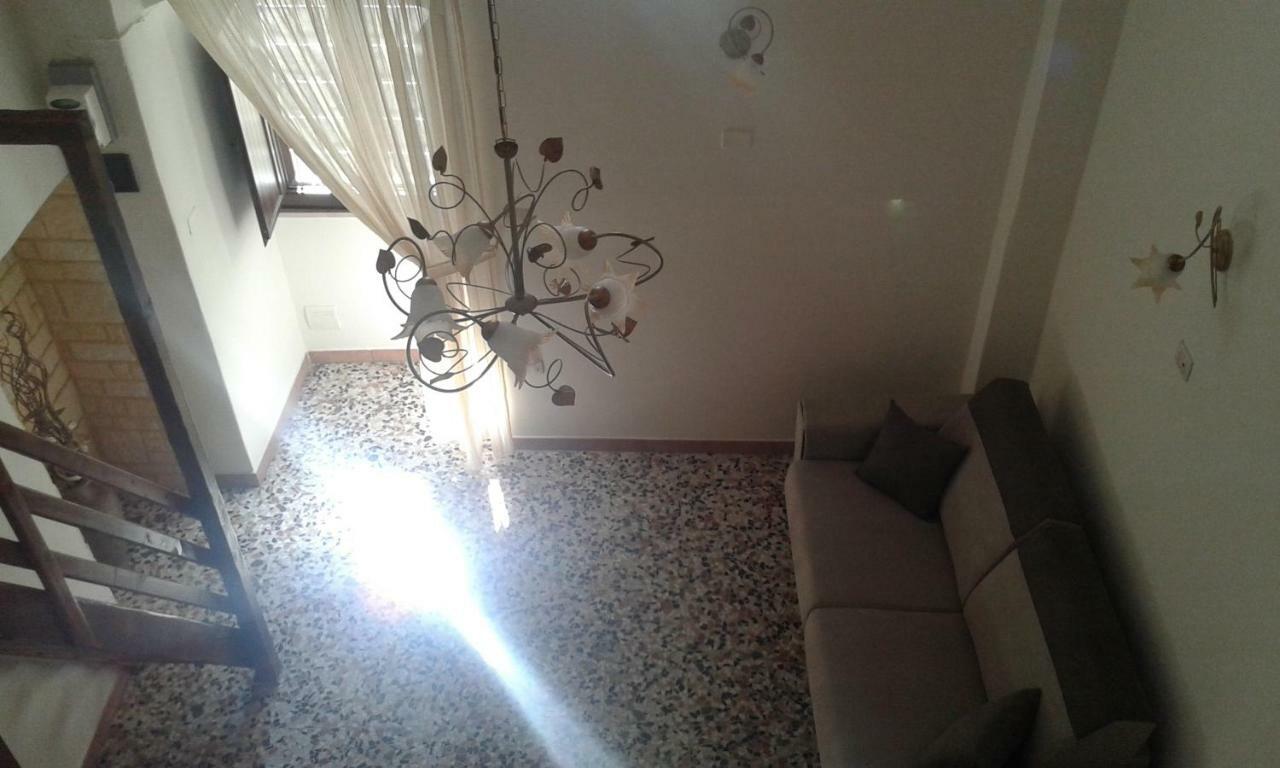 Felline A Casa Di Moniaヴィラ エクステリア 写真